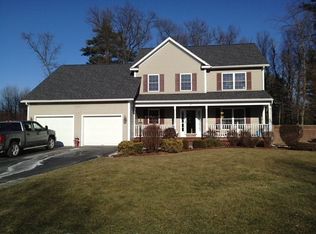 19 Burnham Ln, Colchester, VT 05446