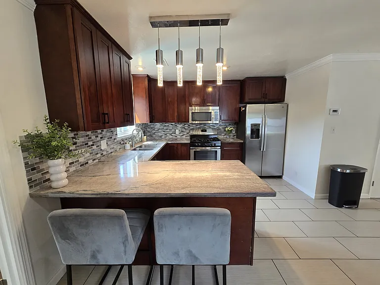 576 Pomeroy Ave — Photo 20