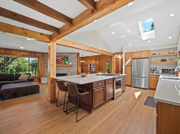 490 Pebble Creek PASS, Wales, WI 53183