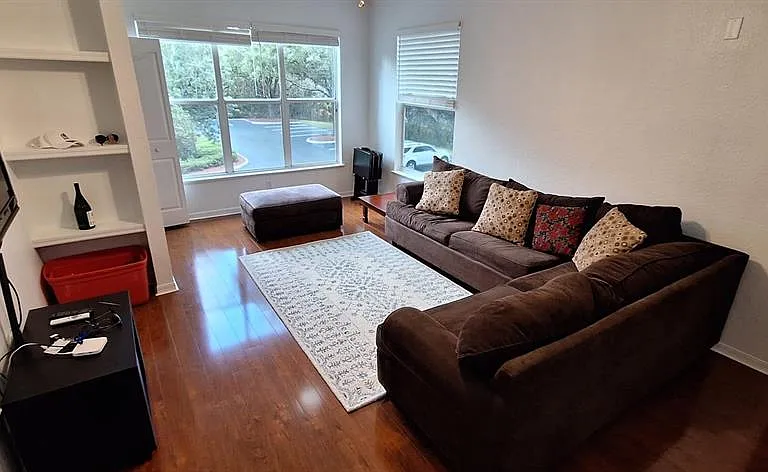 8927 Legacy Ct #201 — Photo 2