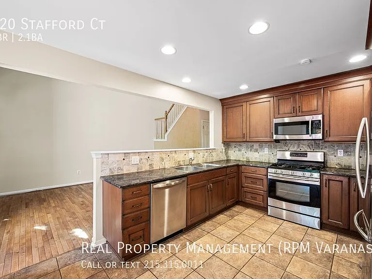 720 Stafford Ct — Photo 9