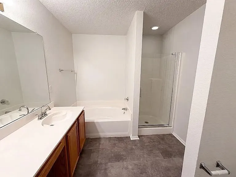 10304 Pondwood Dr — Photo 11
