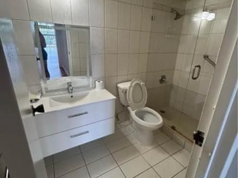 800 Parkview Dr #406 — Photo 14