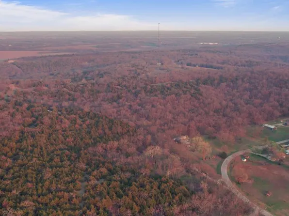 600 Road, Neodesha, KS 66757