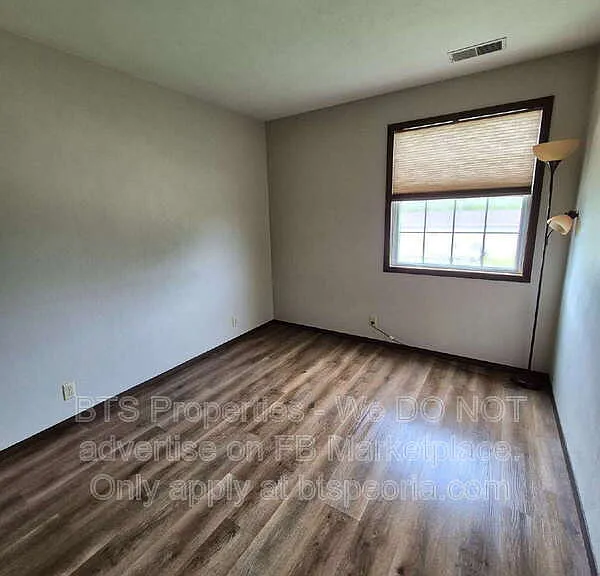 412 N Highland St #4 — Photo 3