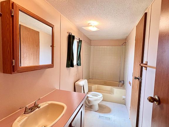 5th image of 142 Farmdale Dr