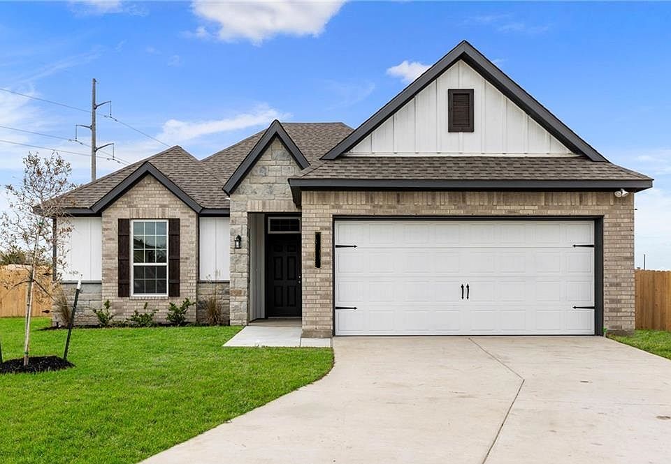 1st image of 10268 Burgundy Berry Way