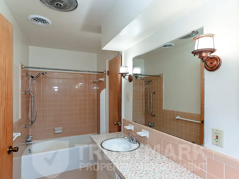 101 Highland Oaks Dr — Photo 29
