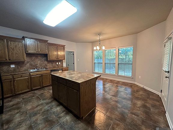 3rd image of 15047 Creek Side Dr