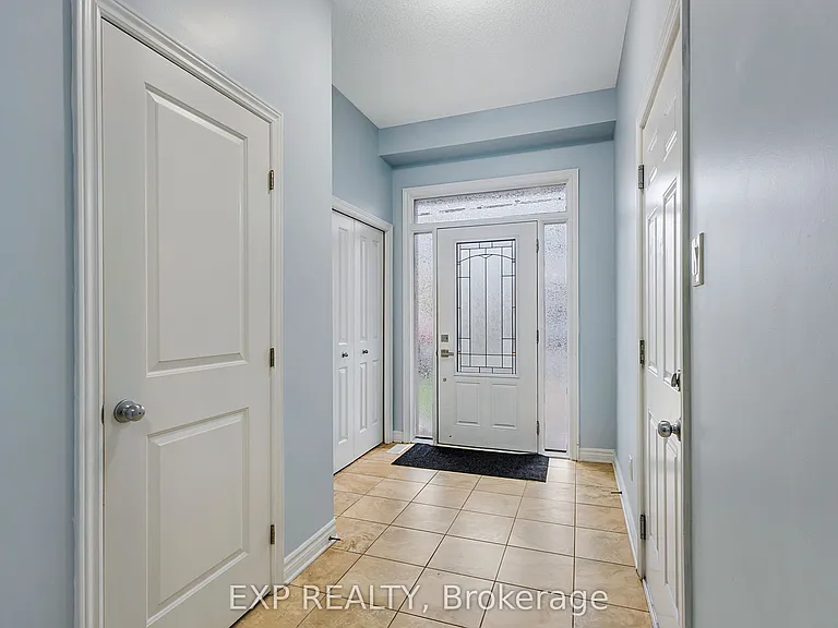 635 Moorpark Ave — Photo 3
