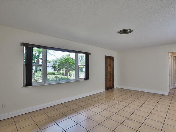 5th image of 10950 91st Ave