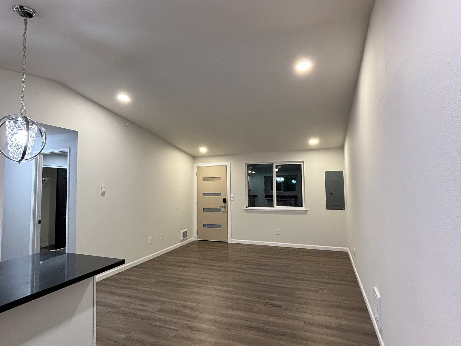 3 bed, 1100 sqft, $3,500 — Photo 1