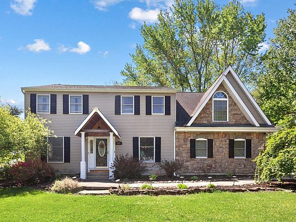 2nd image of 505 Adams Ln