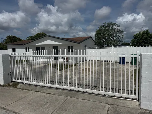 19710 NW 46th Ave #1 Photo 1