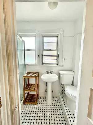 Rented by Pear NYC LLC | media 27