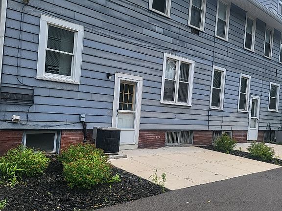 4th image of 101 Harvard St