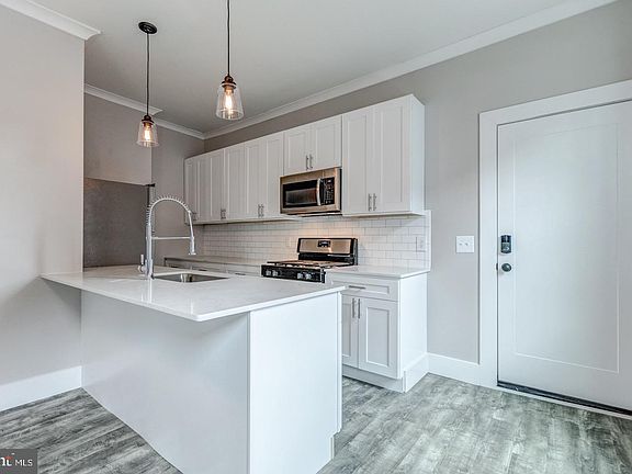 3rd image of 2434 E Dauphin St #1R
