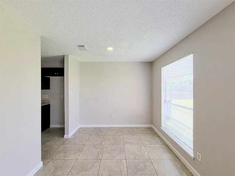 8530 Quail Burg Ln — Photo 10