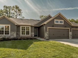 548 Hickory Knoll Dr, Troy, MO 63379