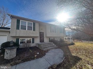 10 Starboard Ct, Taneytown, MD