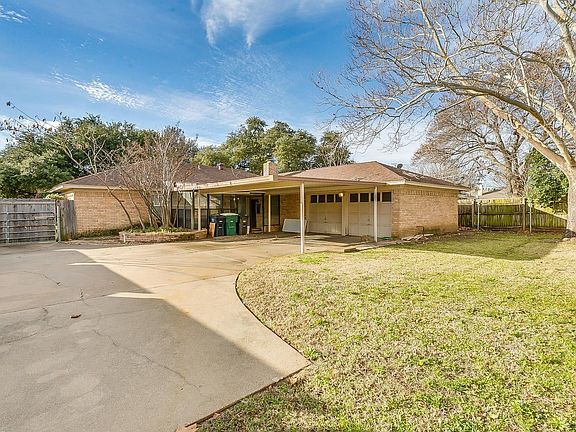 4_1328AndanteDrFortWorthTX-large-005-40-AndanteDr5of40-1500x1000-72dpi.jpg