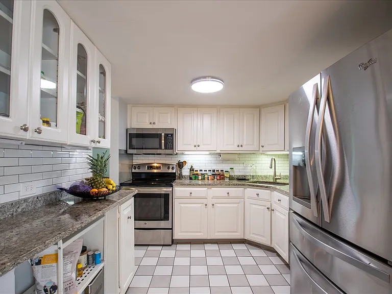 431 W Grant Pl #C-C-C — Photo 6