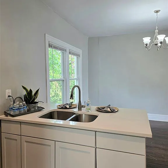 2927 Seyburn St — Photo 11