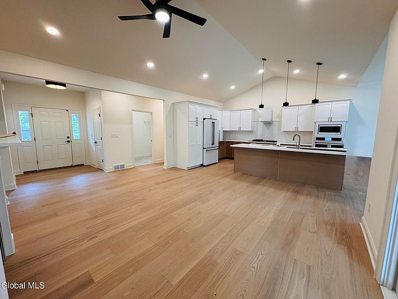 5th image of 103 Maxwell Road