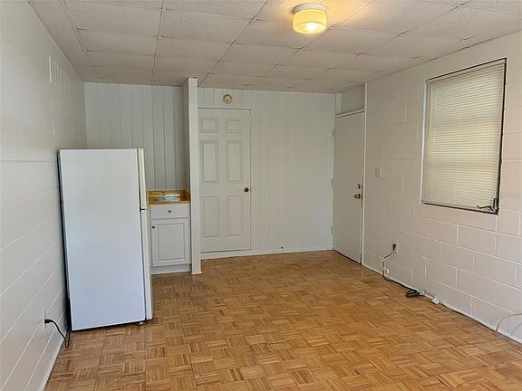 4th image of 2515 Formosa Ave