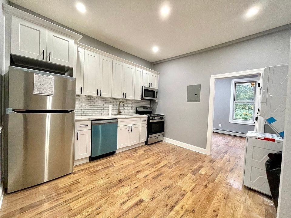 1st image of 163 Menahan St #3CC