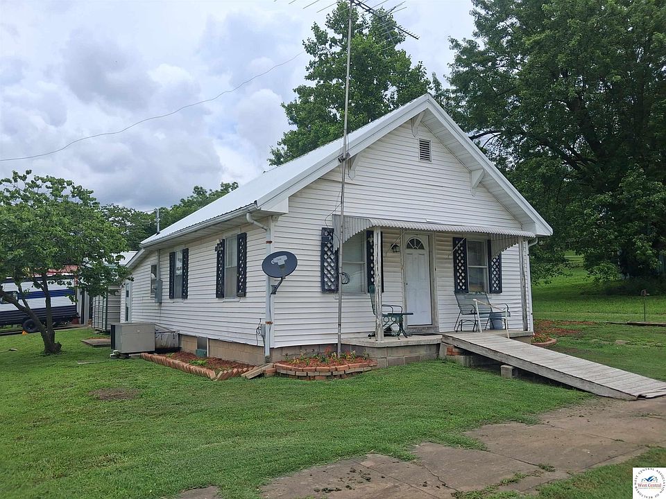 1st image of 1401 Main St