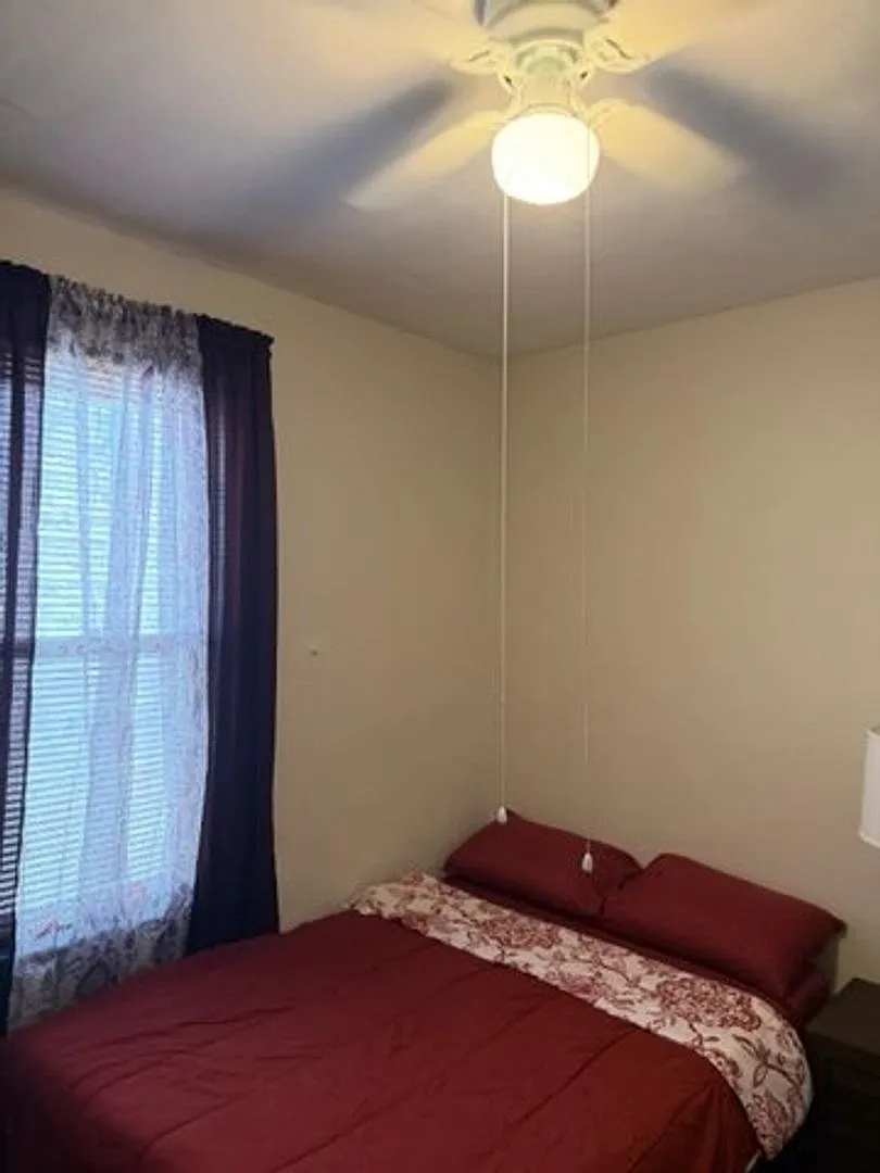 Charming 2BR Townhome in Baltimore — Photo 4