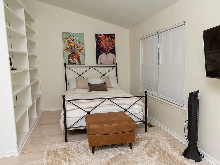 16015 Elegant Ct — Photo 16
