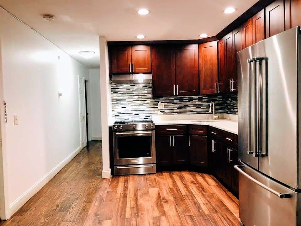 2nd image of 1146 Dekalb Ave #1