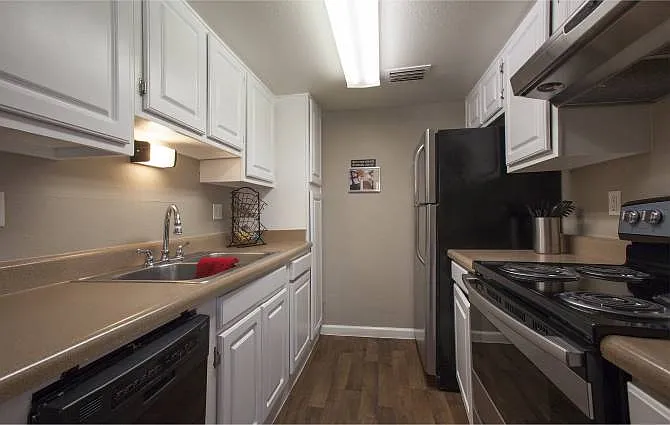 Zona Verde Apartments — Photo 17