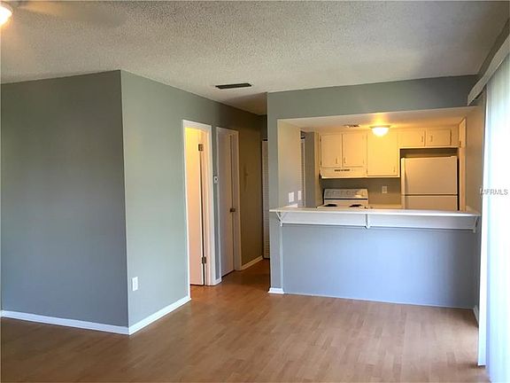 4th image of 8224 11th St N APT B