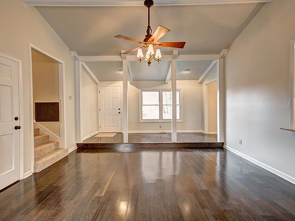 4th image of 1300 Aldridge Dr SE