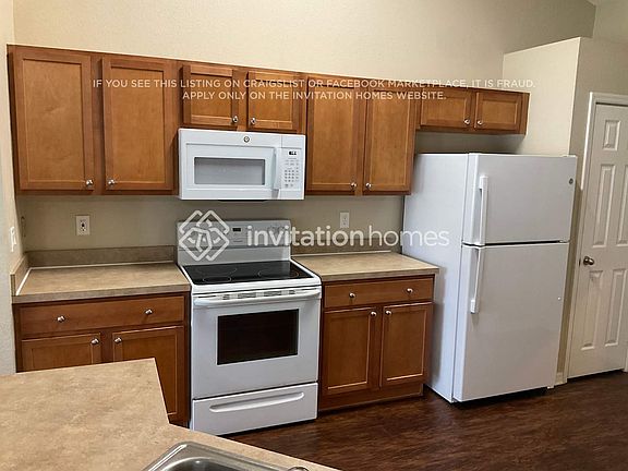 5th image of 1825 NW 20th Ave
