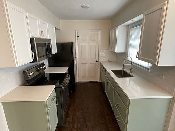 5th image of 9607 Belmont Ave