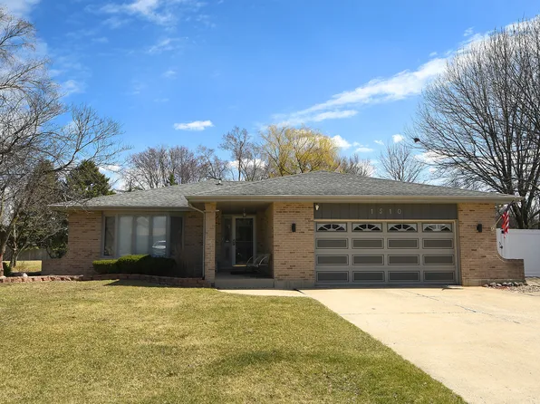 1510 Cherrywood Ln, New Lenox, IL 60451