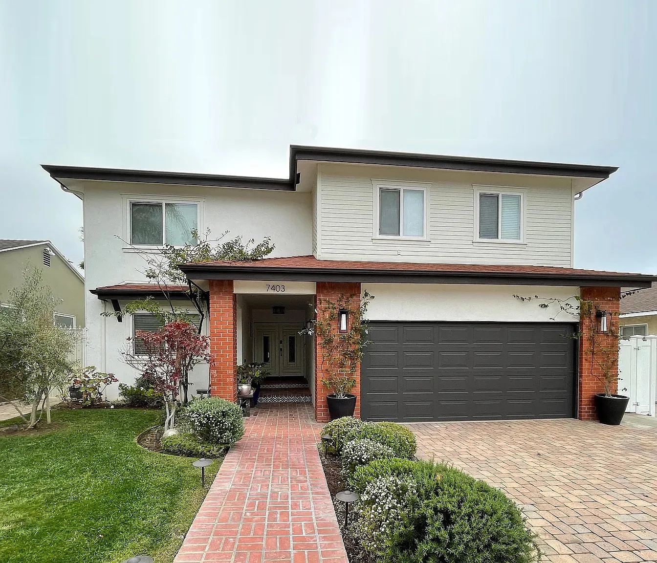 5 bed, 3.5 bath, 4000 sqft, $12,400 — Photo 1