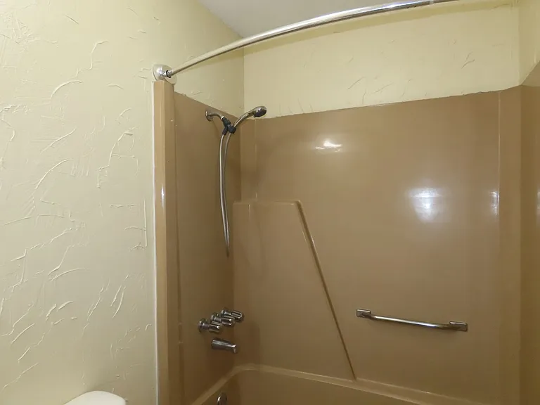 805 Corey Dr — Photo 17