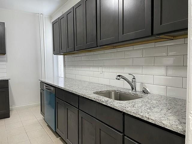 1st image of 10 Henry Ave