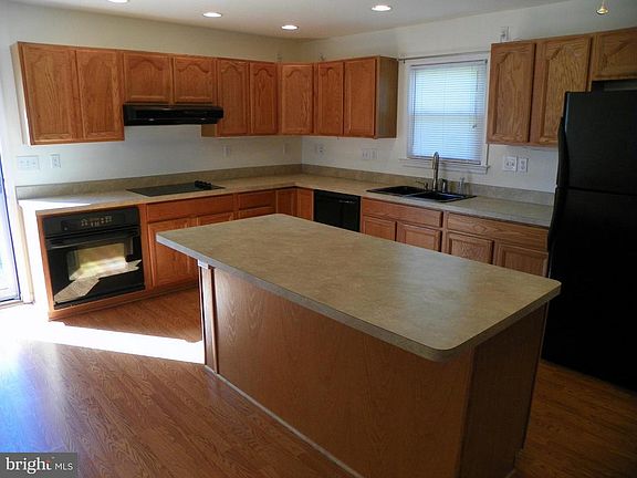 4th image of 105 Southgate Ave