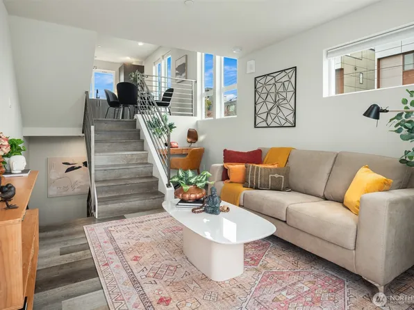 6251 8th Avenue NW, Seattle, WA 98107