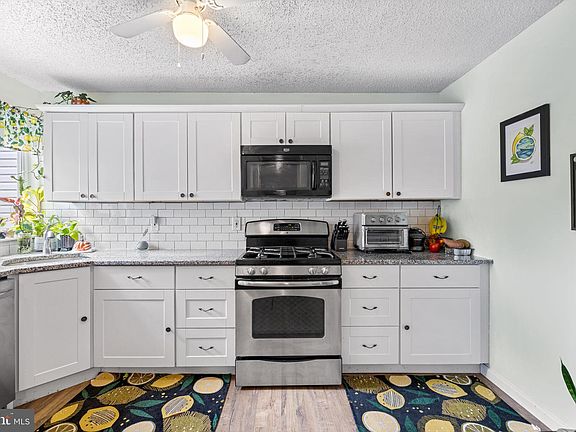 5th image of 1112 Scarlet Oak Ave