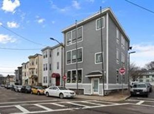 17 Chestnut Ave #1, Jamaica Plain, MA 02130