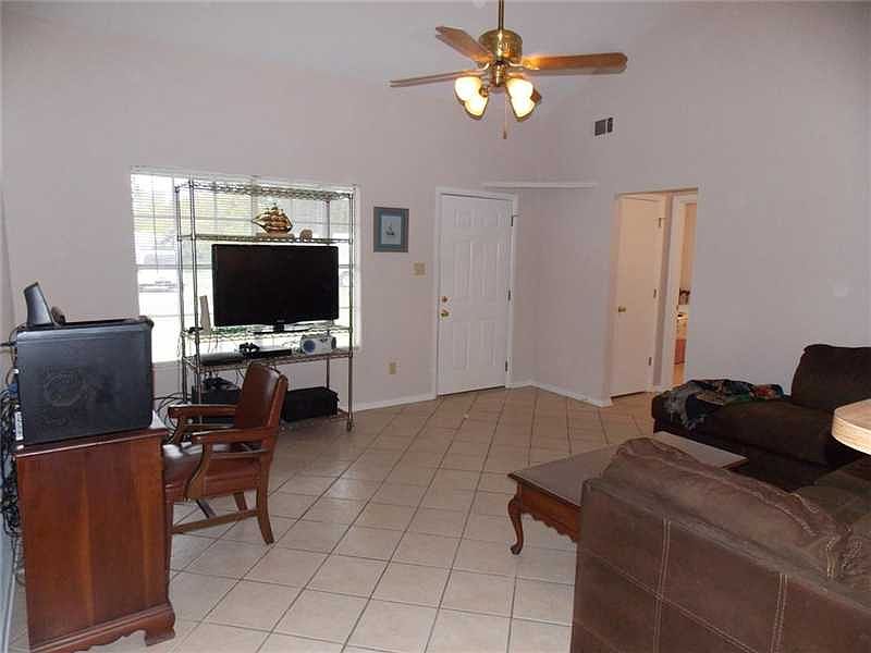 1st image of 1901 Hempstead Dr