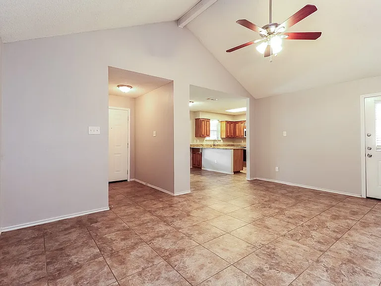 6929 Egan Way — Photo 4