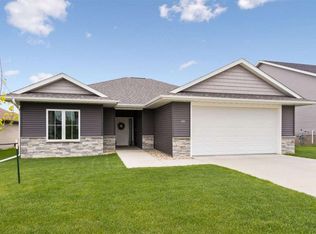 606 W Orange St, West Branch, IA 52358